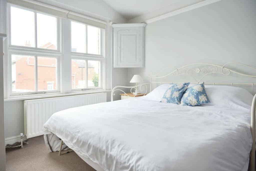 Summer House Hotel Thames Ditton Exterior foto